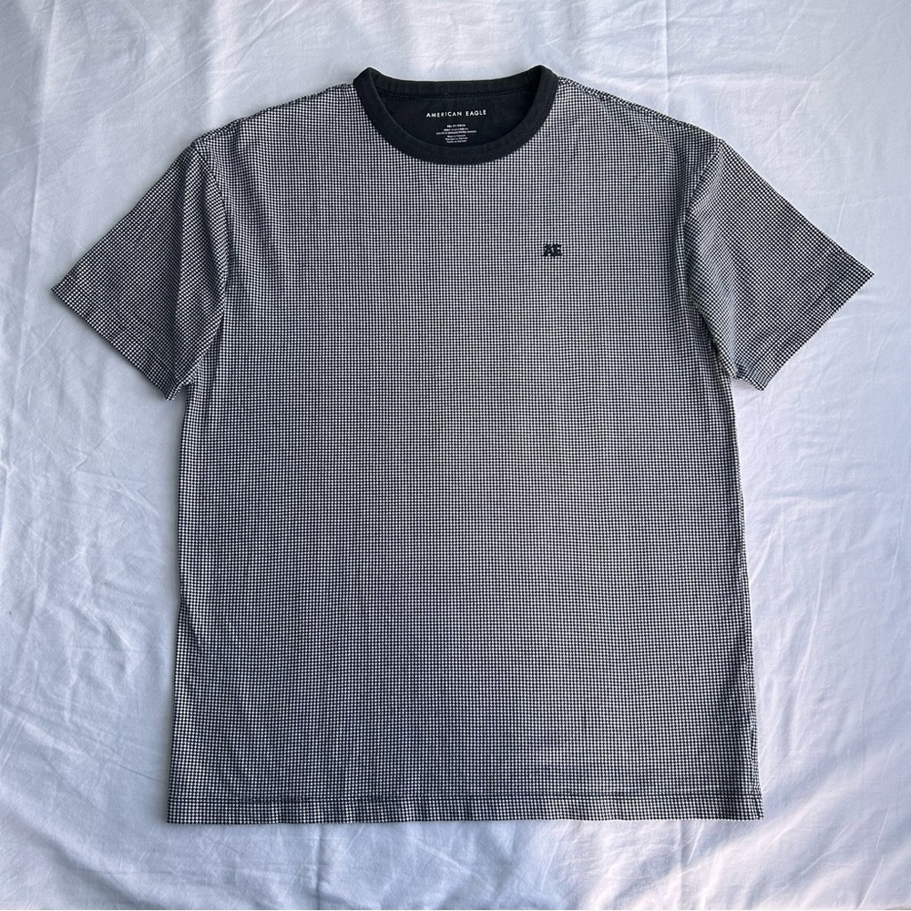 American Eagle Outfitters Black and White Men's Tee